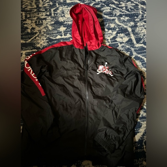 Nike Air Jordan Windbreaker Jacket - Picture 1 of 3